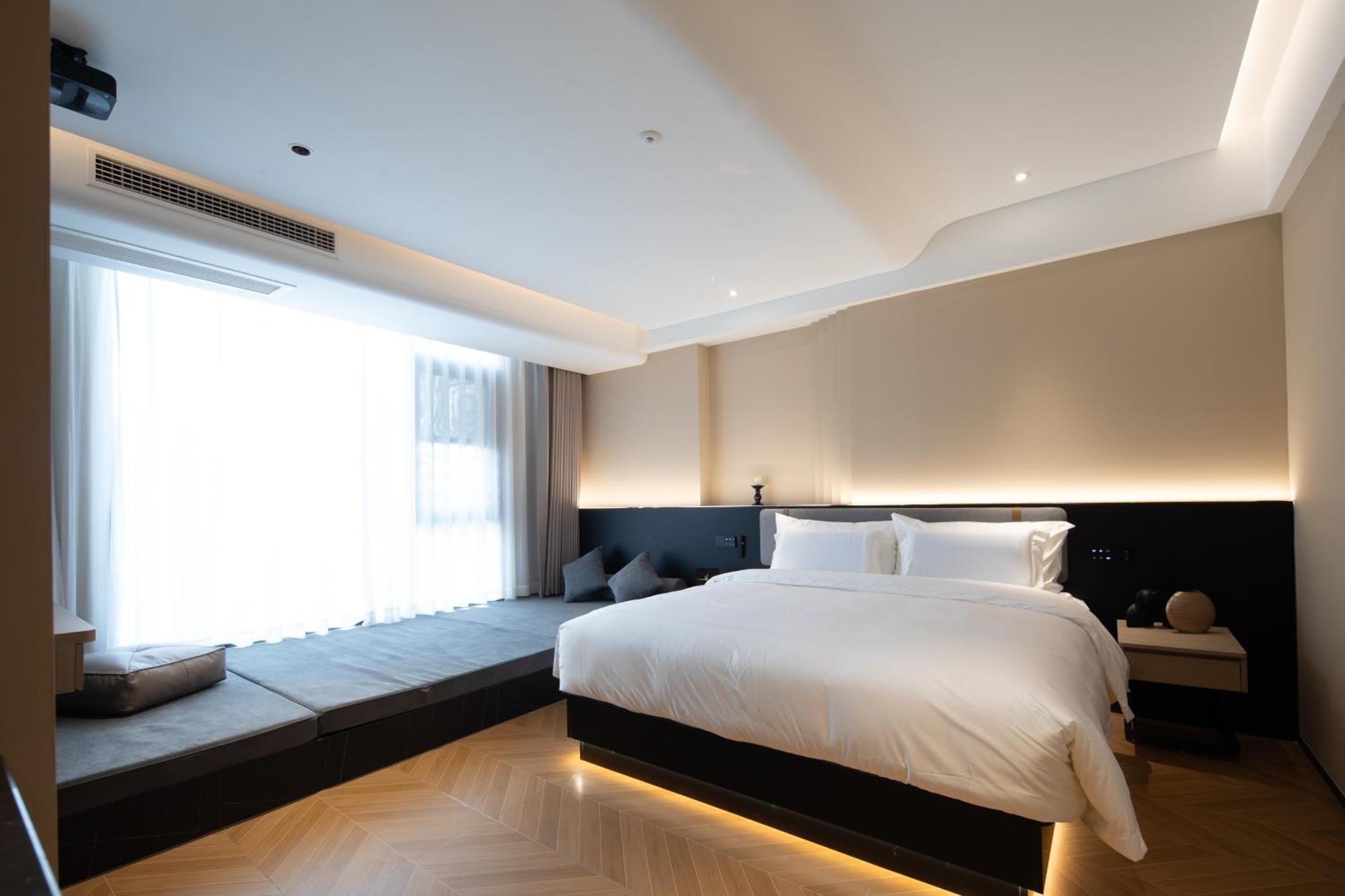 See You Soon At The Ritz Rose Summer Hotel Sanya Exterior foto